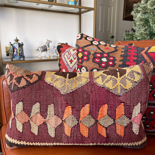 1950 TURKISH KILIM PILLOW 12x18 (PIL.1150)