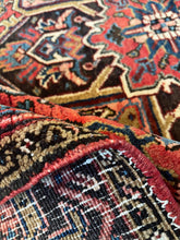 1950 PERSIAN HERIZ RUG 4’ 11” x 6’ 2” (MED.FEA.6175