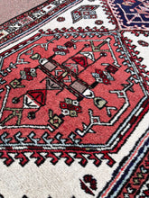 1950 PERSIAN SARAB RUG 2’ 5” x 9’ 9” (RUN.180)