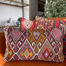 1950 TURKISH KILIM PILLOW 12x18 (PIL.1111)