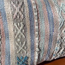 1950 TURKISH KILIM PILLOW 12x18 (PIL.1137)