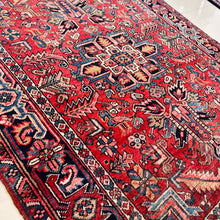 1930 PERSIAN HERIZ RUG 4’ 7” x 6’ 4” (MED.FEA.170)