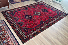 1970 PERSIAN SHIRAZ RUG 6’ 8” x 9’ 5” (LAR.550)