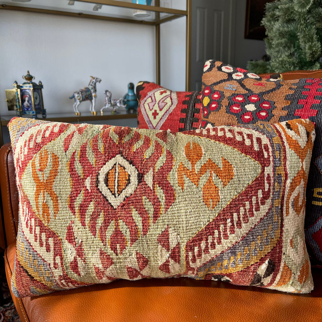 1950 TURKISH KILIM PILLOW 12x18 (PIL.1138)
