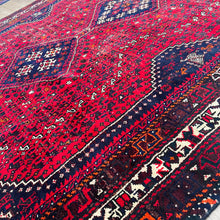 1970 PERSIAN SHIRAZ RUG 6’ 8” x 9’ 5” (LAR.550)