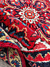 1950 PERSIAN HERIZ RUG 4’ x 4’ 7” (MED.FEA.100)