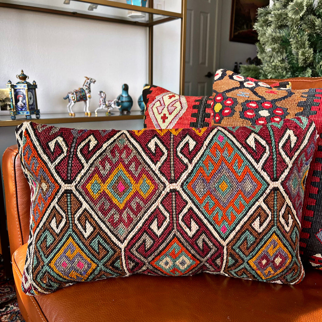 1950 TURKISH KILIM PILLOW 12x18 (PIL.1134)