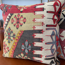 VINTAGE ANATOLIAN KILIM RUG PILLOW 16x16 (PIL.1199)