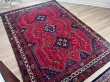 1970 PERSIAN SHIRAZ RUG 6’ 8” x 9’ 5” (LAR.550)