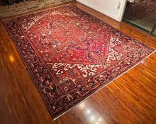 1950 PERSIAN HERIZ RUG 7’ 11” x 10’ 10” (LARG.FEA.42)