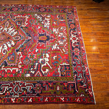 1950 PERSIAN HERIZ RUG 6’ 11” x 9’ 4” (LAR.FEA.438)