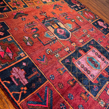 1940 PERSIAN LORI RUG 5’ 4” x 8’ 3” (MED.FEA.50)