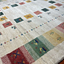 1980 PERSIAN GABBEH RUG 4’ 11” x 6’ 4” (MED.1900)