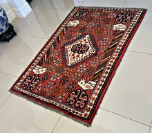 1950 SHIRAZ RUG 3’ 1” x 4’ 7” (MED.88)