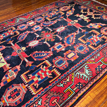 1950 PERSIAN BORUJERD RUG 4’ 5” x 6’ 10” (MED.FEA.60)