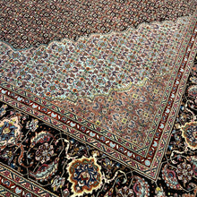 1970 PERSIAN TABRIZ RUG 8’ 8” x 10’ 7” (LAR.FEA.1144)