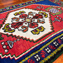 1940 TURKISH SIVAS RUG 1’ 9” x 3’ 1” (SMA.203)