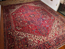 1950 PERSIAN HERIZ RUG 10’ 6” x 13’ 2” (LARG.FEA.192)