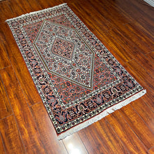 1970 PERSIAN BIDJAR RUG 2’ 9” x 5’ (MED.FEA.225)