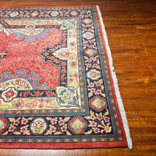 1970 PERSIAN SAROUK RUG 4’ 5” x 6’ 11” (MED.FEA.375)