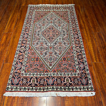 1970 PERSIAN BIDJAR RUG 2’ 9” x 5’ (MED.FEA.225)