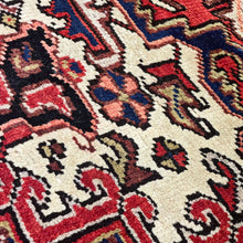 1950 PERSIAN HERIZ RUG 7’ 5” x 9’ 1” (LARG.61)