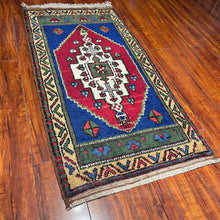 1940 TURKISH SIVAS RUG 1’ 10” x 3’ 8” (SMA.201)