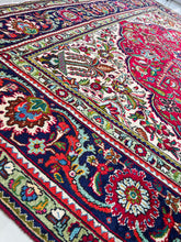 1970 PERSIAN TABRIZ RUG 8’ 5” x 11’ 3” (LAR.FEA.638)