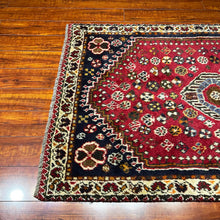 1950 PERSIAN SHIRAZ RUG 3’ 2” x 5’ (MED.277)