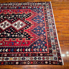 1940 PERSIAN AFSHAR RUG 5’ 5” x 7’ 1” (MED.FEA.83)