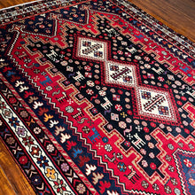 1940 PERSIAN AFSHAR RUG 5’ 5” x 7’ 1” (MED.FEA.83)