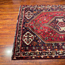 1950 PERSIAN SHIRAZ RUG 3’ 10” x 5’ 7” (MED.275)