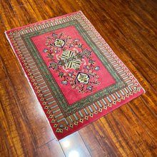 1950 PERSIAN KASHAN RUG 2’ 4” x 3’ 2” (SMA.135)