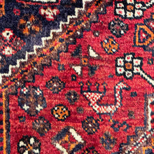 1950 PERSIAN SHIRAZ RUG 3’ 10” x 5’ 7” (MED.275)