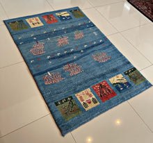 1980 SHIRAZ RUG 3’ 4” x 4’ 10” (MED.83)