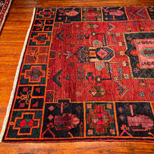 1940 PERSIAN LORI RUG 5’ 4” x 8’ 3” (MED.FEA.50)