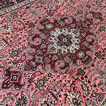 1970 TABRIZ RUG 6’ 7” x 9’ 8” (LARGE.FEA.602)