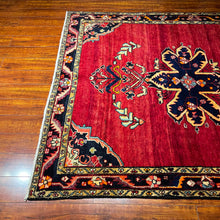 1940 PERSIAN LILIAN RUG 5’ 3” x 6’ 3” (MED.FEA.51)