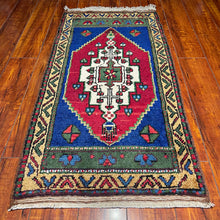 1940 TURKISH SIVAS RUG 1’ 10” x 3’ 8” (SMA.201)