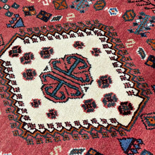 1950 PERSIAN SHIRAZ RUG 3’ 1” x 4’ 5” (MED.270)