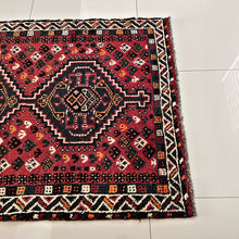 1950 SHIRAZ RUG 3’ 5” x 4’ 7” (MED.87)