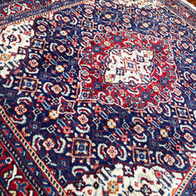 1950 PERSIAN SAROUK RUG 2’ 3” x 2’ 7” (SMA.18)