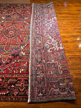 1950 PERSIAN HERIZ RUG 7’ 11” x 10’ 10” (LARG.FEA.42)