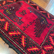 1950 PERSIAN SHIRAZ RUG 1’ 7” x 2’ (SMA.610)