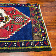 1940 TURKISH SIVAS RUG 1’ 9” x 3’ 1” (SMA.203)