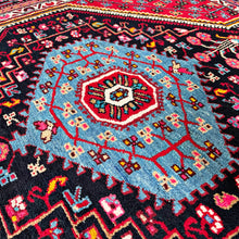 1970 TUYSERKAN RUG 4’ 4” x 4’ 2” (MED.FEA.6171)