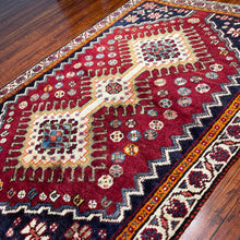 1950 PERSIAN SHIRAZ RUG 3’ 3” x 4’ 10” (MED.276)