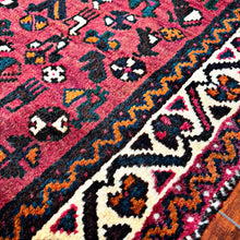 1950 PERSIAN SHIRAZ RUG 3’ 5” x 4’ 10” (MED.238)