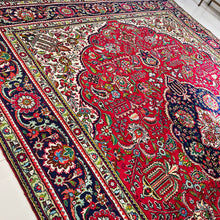 1970 PERSIAN TABRIZ RUG 8’ 5” x 11’ 3” (LAR.FEA.638)