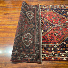 1950 PERSIAN SHIRAZ RUG 3’ 10” x 5’ 7” (MED.275)